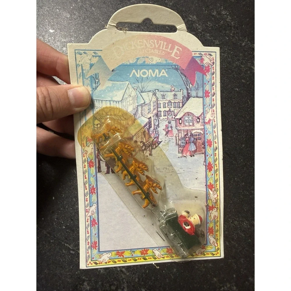 NOMA Dickensville‎ Collectibles Christmas Village Figurines Lot 11 NOS Vintage